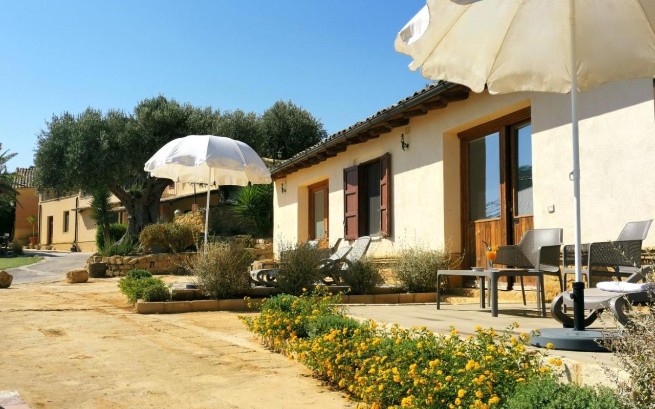 Villa La Lumia B&B Suites & Apartments Agrigento Exterior foto