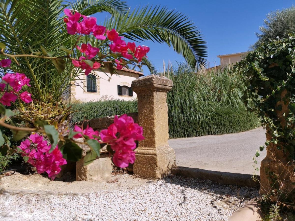 Villa La Lumia B&B Suites & Apartments Agrigento Exterior foto
