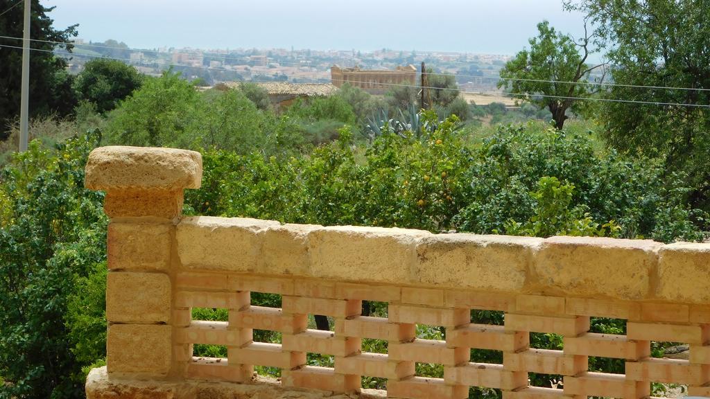 Villa La Lumia B&B Suites & Apartments Agrigento Exterior foto