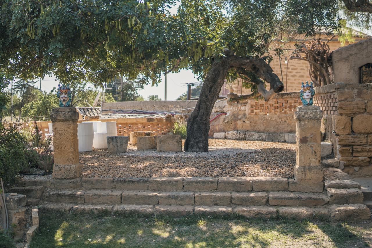 Villa La Lumia B&B Suites & Apartments Agrigento Exterior foto