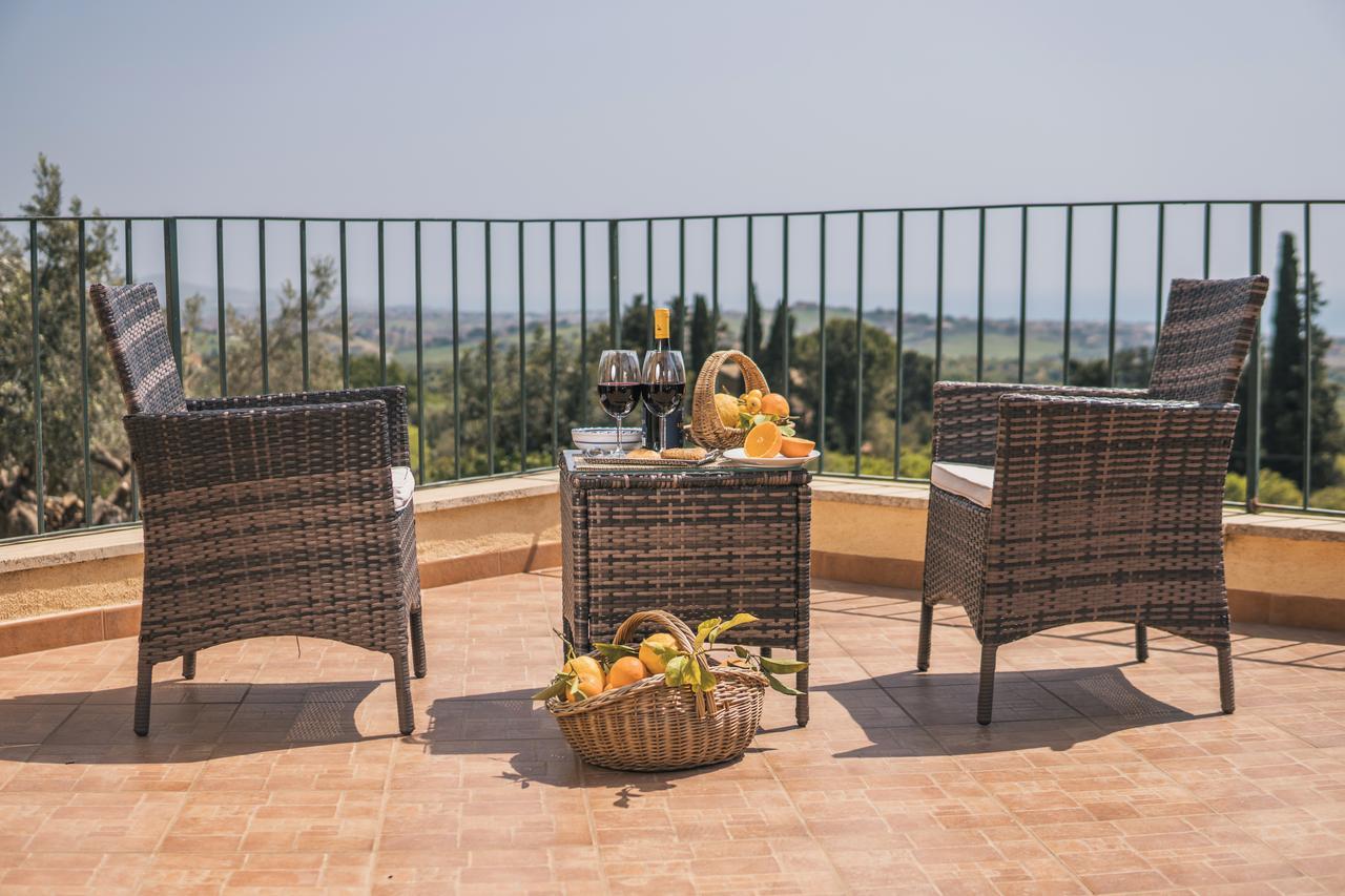 Villa La Lumia B&B Suites & Apartments Agrigento Exterior foto