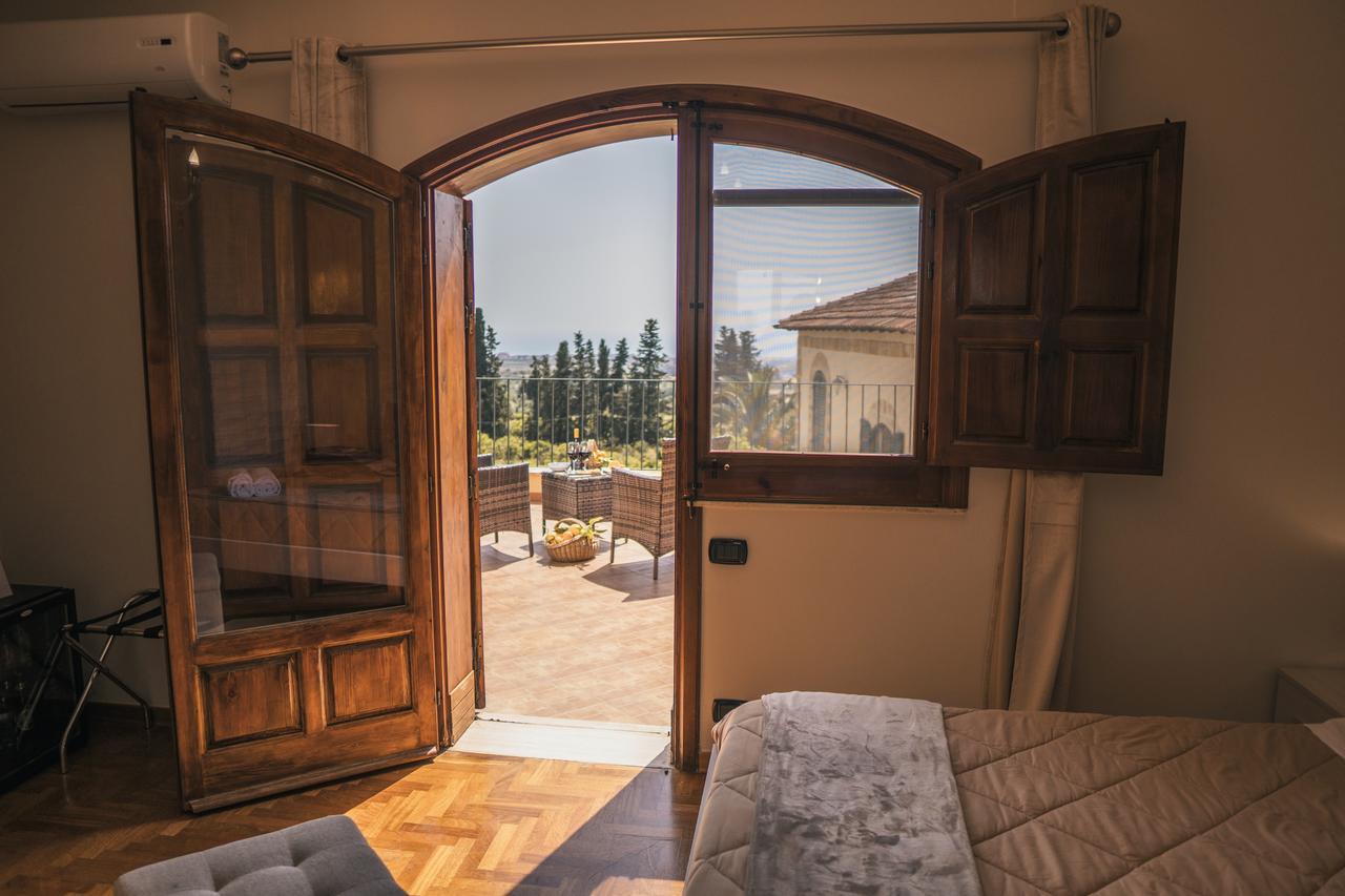 Villa La Lumia B&B Suites & Apartments Agrigento Exterior foto